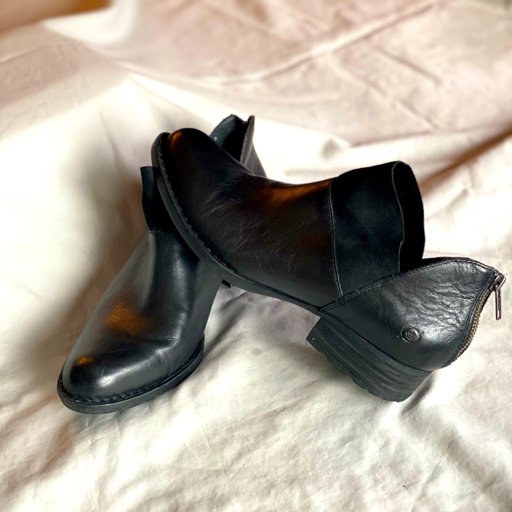 Born Leather Boots - size 9 black